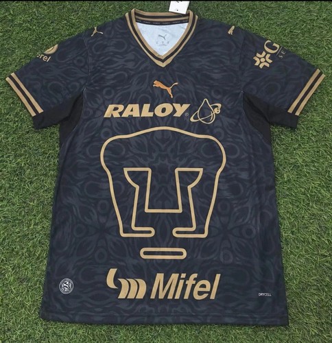 Terza maglia nera alternativa